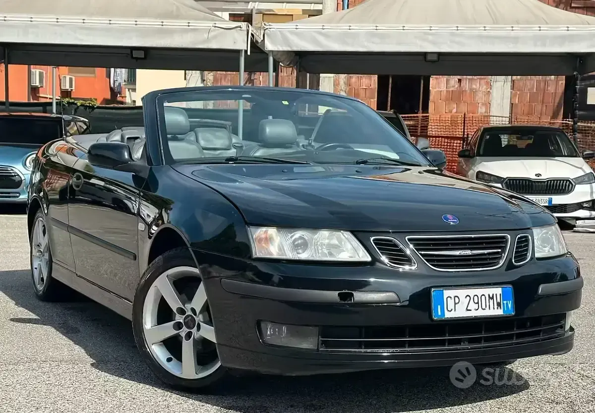 Usata Saab 9-3 Cabriolet Vector 175 CV (128 kW) 2004 Nero Cabrio