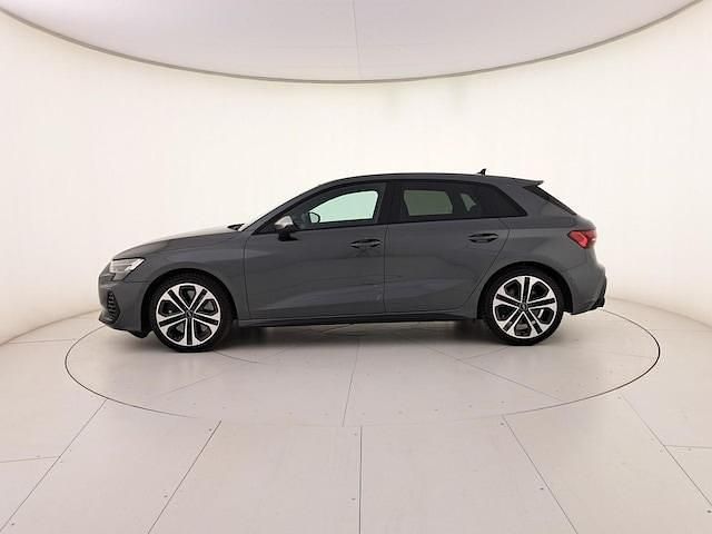 Usata Audi S3 Ambiente 333 CV (244 kW) 2024 Grigio daytona perlato Berlina