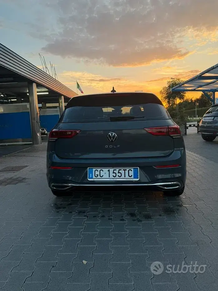 Usata VW Golf VII 116 CV (85 kW) 2021 Grigio Utilitaria