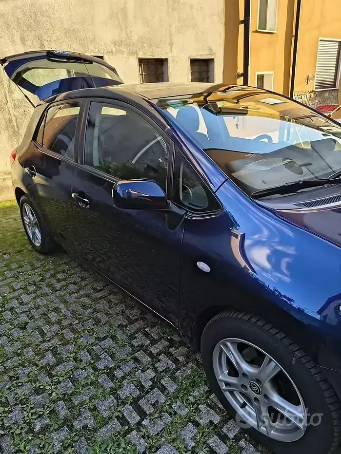 Usata Toyota Auris 90 CV (66 kW) 2008 Blu Utilitaria
