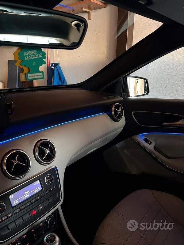 Usata Mercedes A180 Executive 122 CV (89 kW) 2014 Nero Berlina