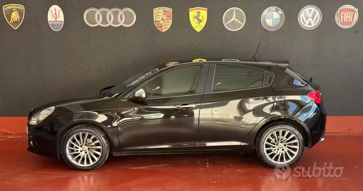 Usata Alfa Romeo Giulietta Exclusive 150 CV (110 kW) 2014 Nero Utilitaria