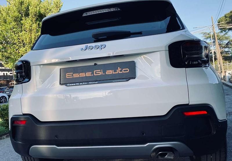 Usata Jeep Avenger 101 CV (74 kW) 2024 Bianco SUV