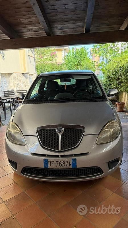 Usata Lancia Ypsilon 60 CV (44 kW) 2007 Grigio Utilitaria