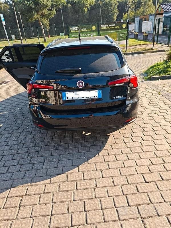 Usata Fiat Tipo Lounge 120 CV (88 kW) 2018 Nero Station wagon