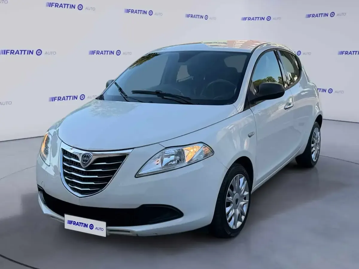 Usata Lancia Ypsilon Silver 138 CV (101 kW) 2015 Utilitaria