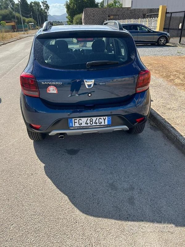 Usata Dacia Sandero Stepway 88 CV (64 kW) 2017 Blu Utilitaria