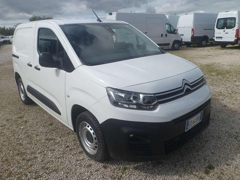 Usata Citroën Berlingo 101 CV (74 kW) 2021 Bianco Monovolume