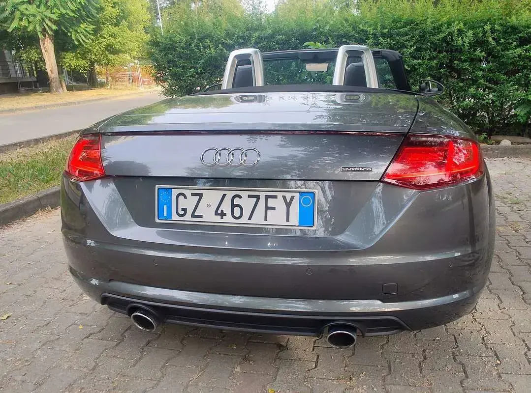 Usata Audi TT Roadster S-Line 184 CV (135 kW) 2018 Grigio Cabrio