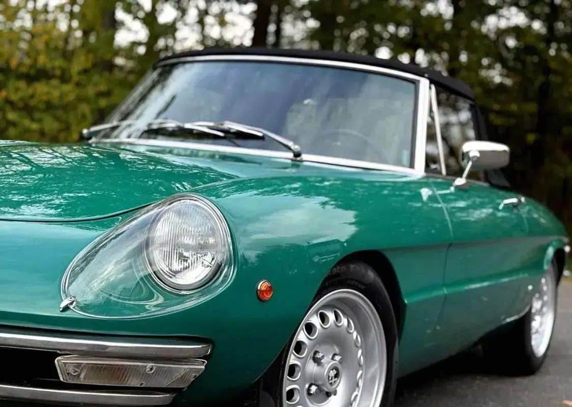 Usata Alfa Romeo Spider Veloce 118 CV (86 kW) 1969 Verde Cabrio