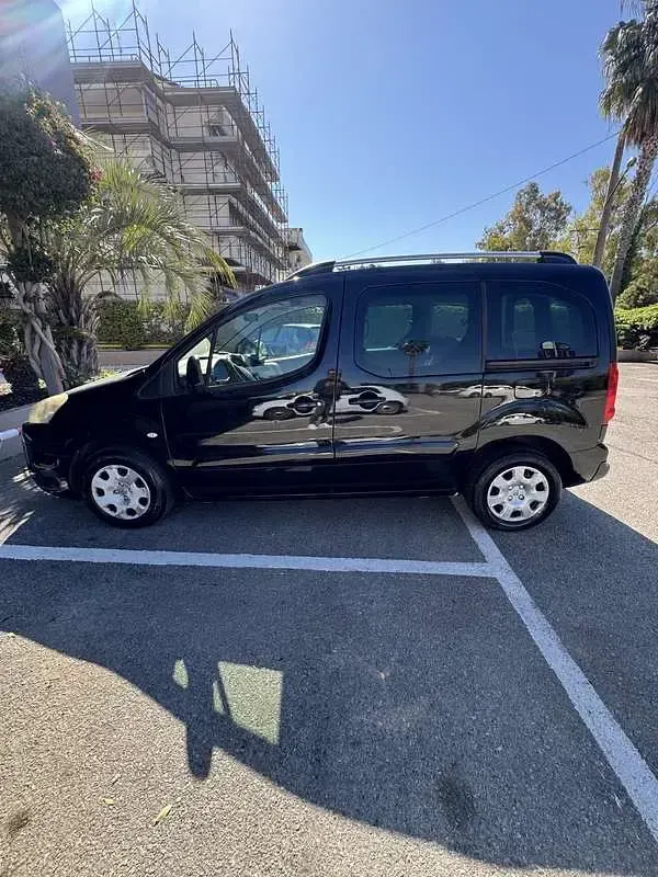 Usata Peugeot TePee Access 92 CV (67 kW) 2012 Nero Station wagon