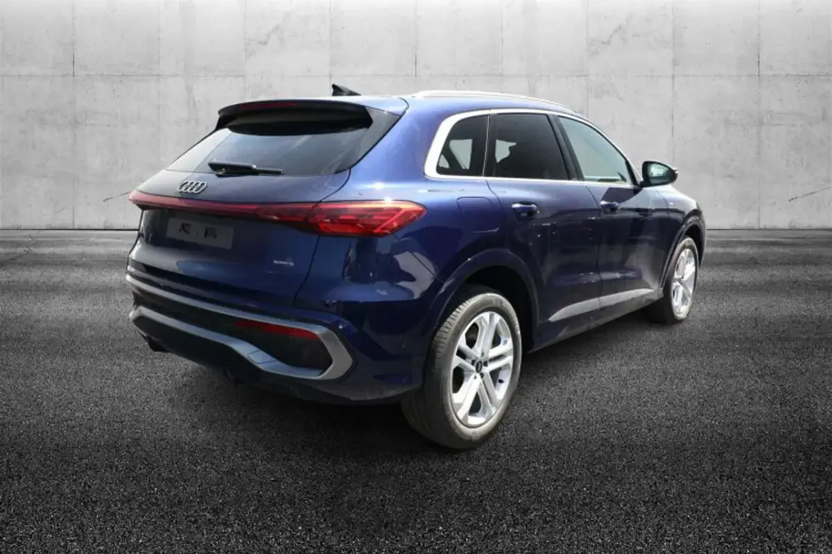Nuova Audi Q5 S-Line 204 CV (150 kW) 2026 Blu/azzurro SUV