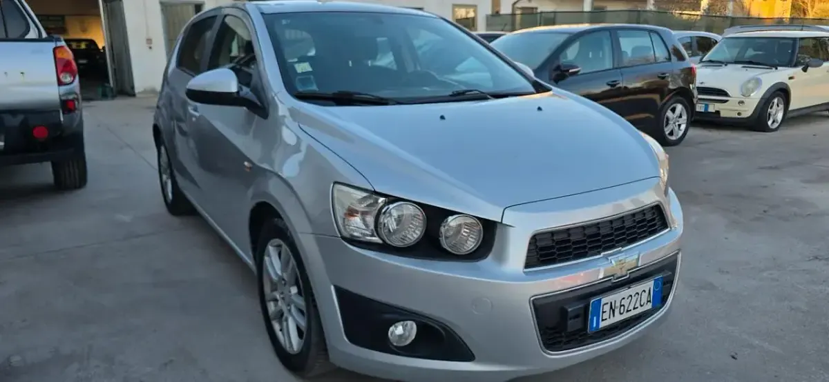 Usata Chevrolet Aveo LT 86 CV (63 kW) 2013 Grigio Berlina