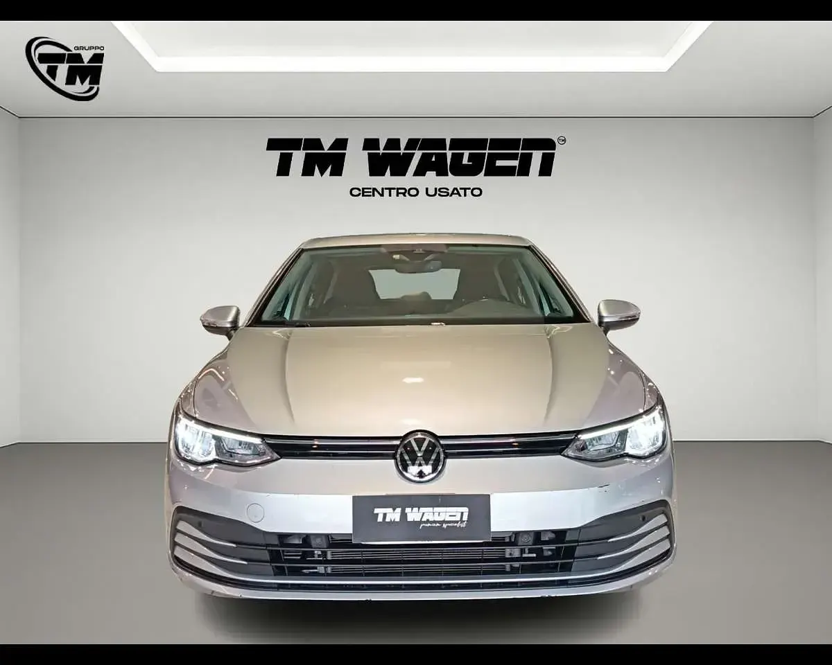 Usata VW Golf VIII Life 110 CV (80 kW) 2020 Argento Berlina