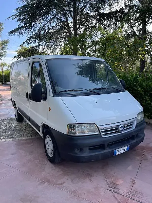 Usata Fiat Ducato 110 CV (80 kW) 2004 Bianco Furgone