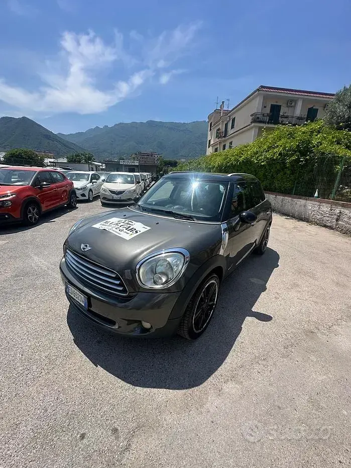Usata Mini One Countryman 111 CV (81 kW) 2011 Grigio SUV