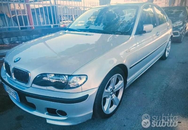 Usata BMW 330 Sport Line 205 CV (150 kW) 2004 Grigio Berlina