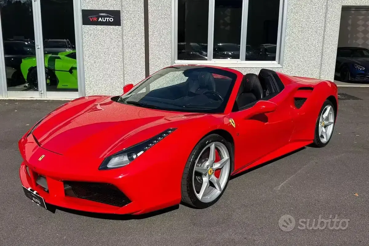 Usata Ferrari 488 670 CV (492 kW) 2019 Cabrio