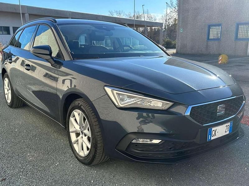 Käytetty Seat Leon Business 150 HP (110 kW) 2022 Harmaa Farmari