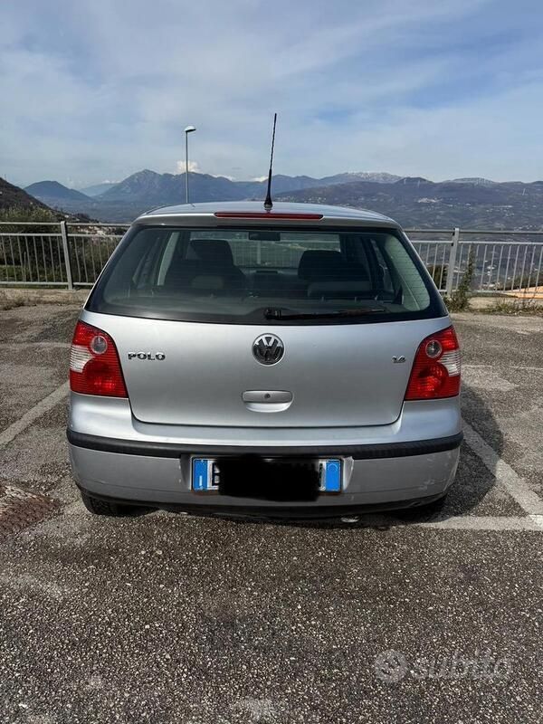 Usata VW Polo 75 CV (55 kW) 2002 Grigio Utilitaria