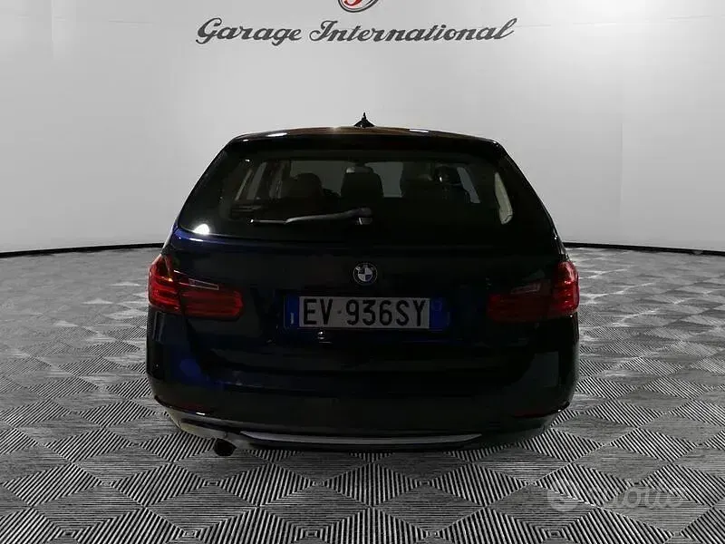 Usata BMW 320 Luxury Line 184 CV (135 kW) 2014 Blu/azzurro Station wagon