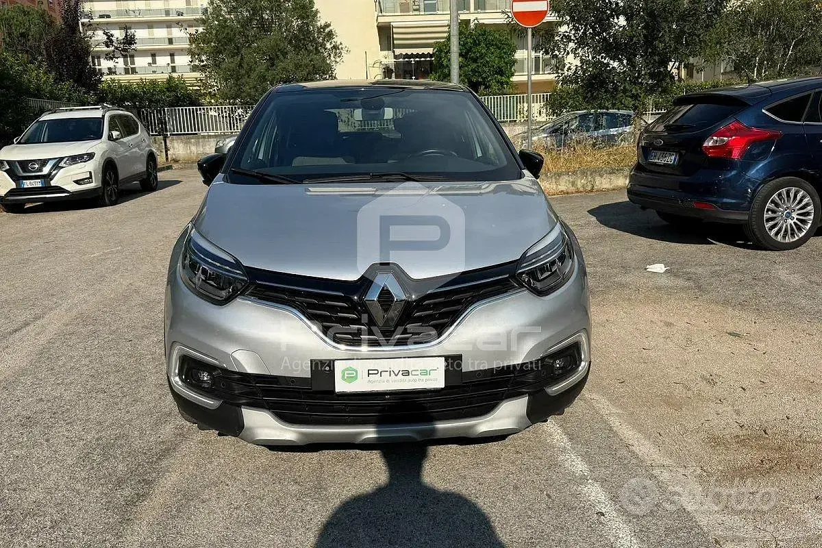 Usata Renault Captur 90 CV (66 kW) 2019 Grigio SUV