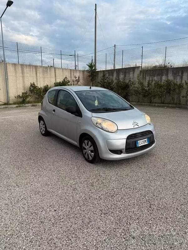 Gebraucht Citroën C1 68 PS (50 kW) 2010 Grau Kleinwagen