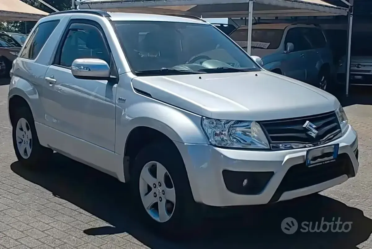 Usata Suzuki Grand Vitara 129 CV (94 kW) 2013 Grigio SUV
