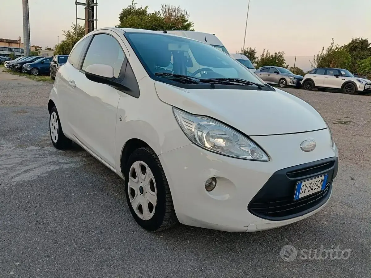 Usata Ford Ka 69 CV (50 kW) 2010 Bianco Utilitaria