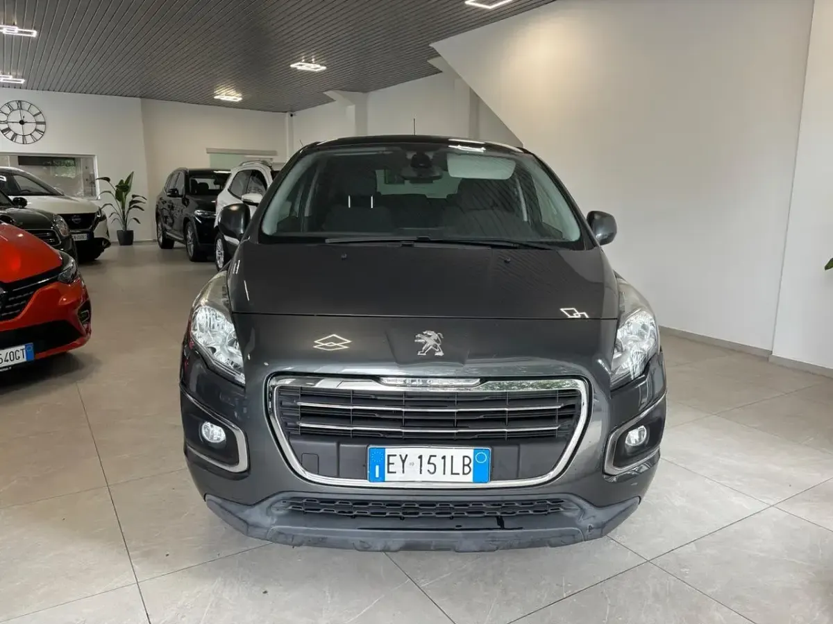 Usata Peugeot 3008 Active 120 CV (88 kW) 2015 Grigio Station wagon