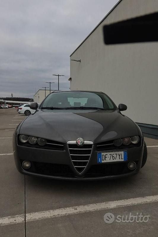 Usata Alfa Romeo 159 Progression 150 CV (110 kW) 2007 Grigio Berlina