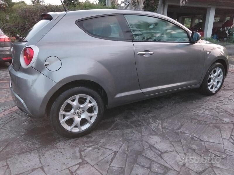 Usata Alfa Romeo MiTo Distinctive 85 CV (62 kW) 2013 Grigio Utilitaria
