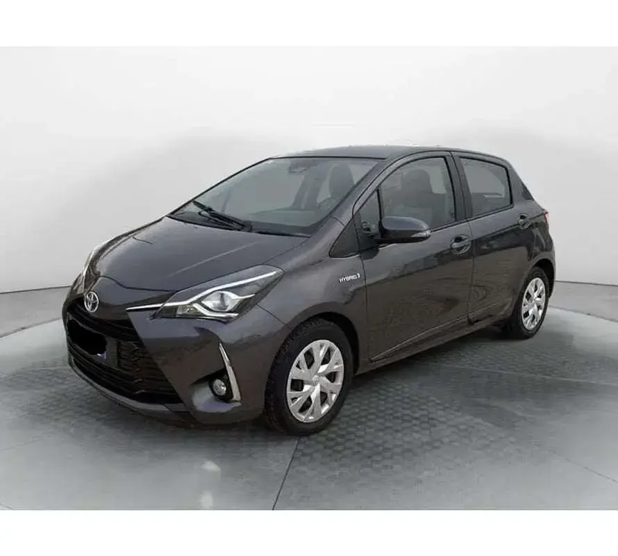 Usata Toyota Yaris Hybrid Comfort 101 CV (74 kW) 2019 Berlina