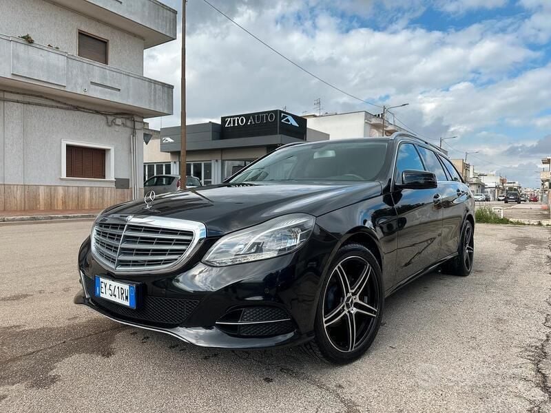 Usata Mercedes E200 136 CV (100 kW) 2015 Nero Station wagon