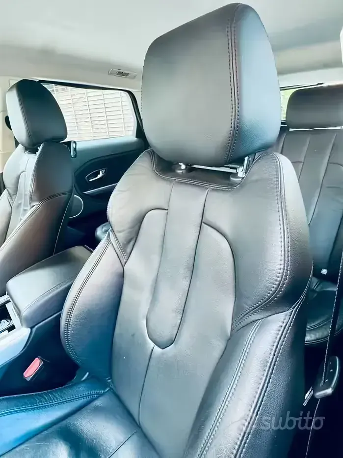 Usata Land Rover Range Rover evoque 190 CV (139 kW) 2014 Grigio SUV