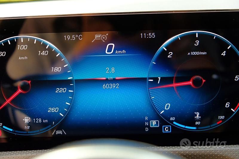 Usata Mercedes A180 Premium 116 CV (85 kW) 2022 Grigio Berlina