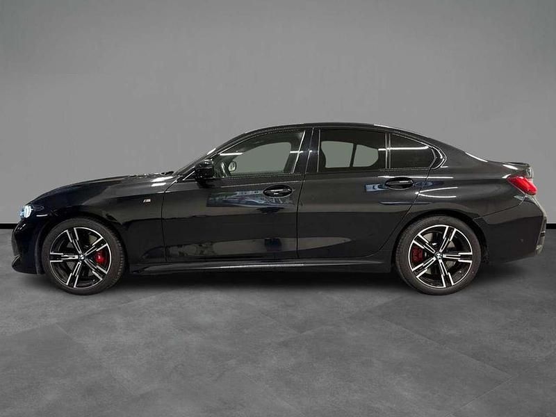 Usata BMW 320 190 CV (139 kW) 2025 Black sapphire metallizzato Berlina