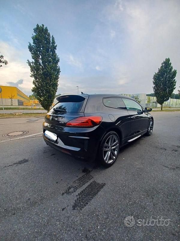 Usata VW Scirocco 179 CV (131 kW) 2015 Nero Coupé