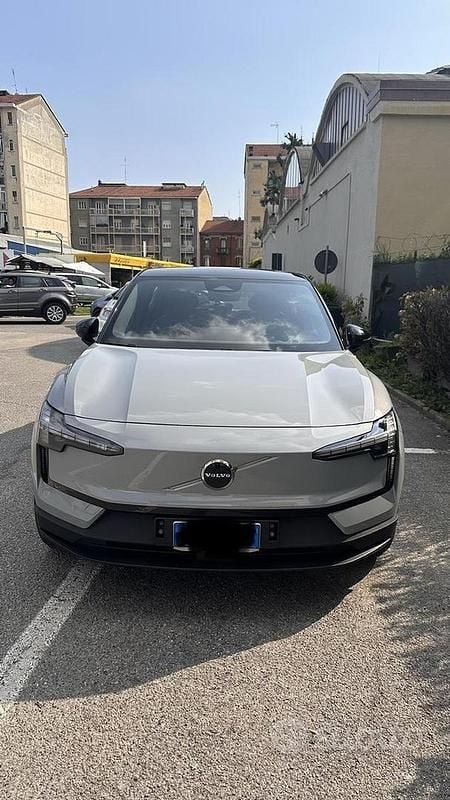 Usata Volvo EX30 Plus 200 kW (272 CV) 2024 Grigio SUV