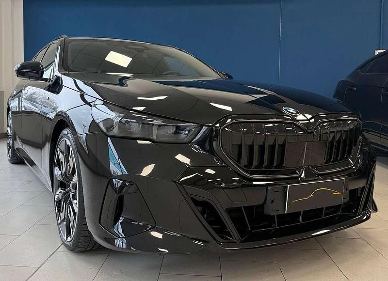 Nero Usata 2025 BMW 540 M Sport Station wagon | 94.990 € - Immagine 1/4