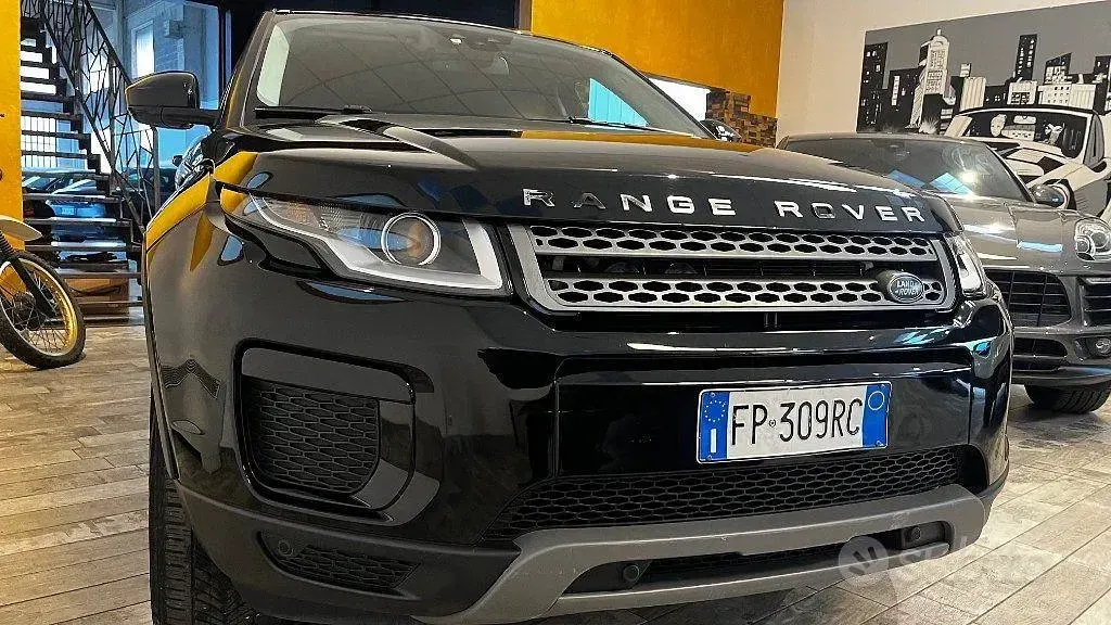 Usata Land Rover Range Rover evoque SE 150 CV (110 kW) 2018 Nero SUV