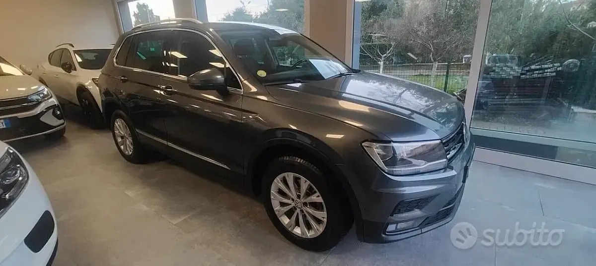 Usata VW Tiguan Life 150 CV (110 kW) 2020 Grigio SUV
