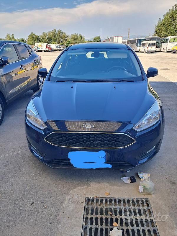 Usata Ford Focus 95 CV (69 kW) 2015 Blu Station wagon