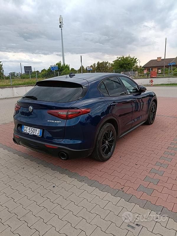 Usata Alfa Romeo Stelvio Ti 190 CV (139 kW) 2020 Blu SUV
