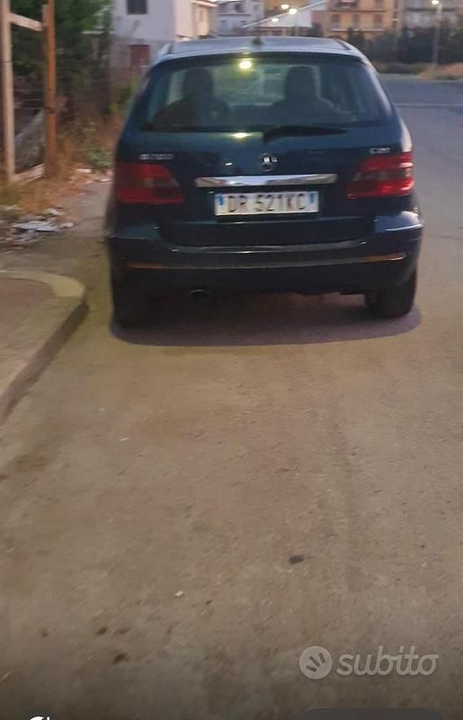 Usata Mercedes B200 140 CV (102 kW) 2008 Blu Monovolume