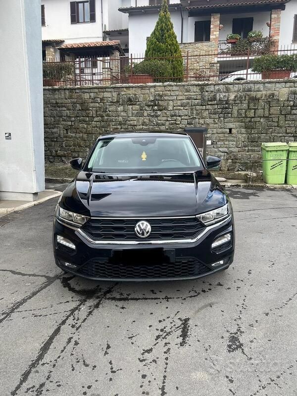 Usata VW T-Roc Style 116 CV (85 kW) 2018 Nero SUV