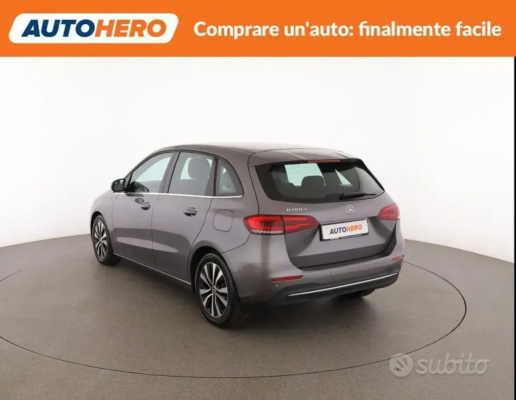 Usata Mercedes B180 Executive 116 CV (85 kW) 2021 Grigio Utilitaria