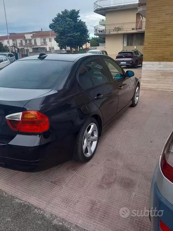 Usata BMW 2000 163 CV (119 kW) 2008 Nero Berlina