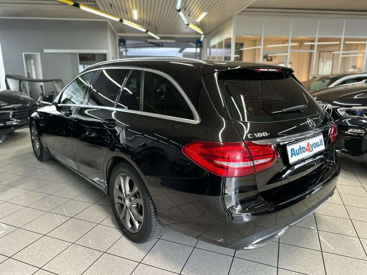 Begagnad Mercedes C180 Avantgarde 156 HK (114 kW) 2015 Svart Kombi