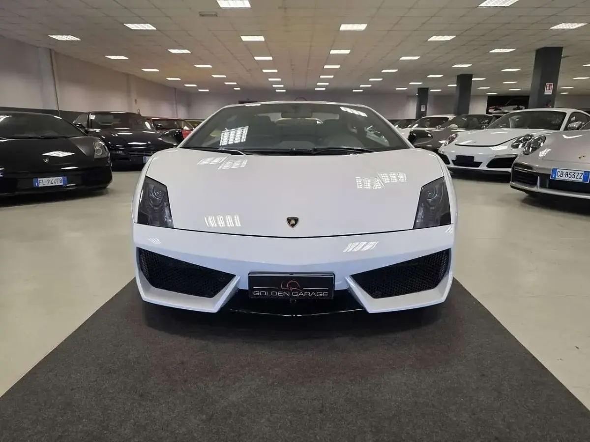 Usata Lamborghini Gallardo 560 CV (411 kW) 2008 Bianco Coupé